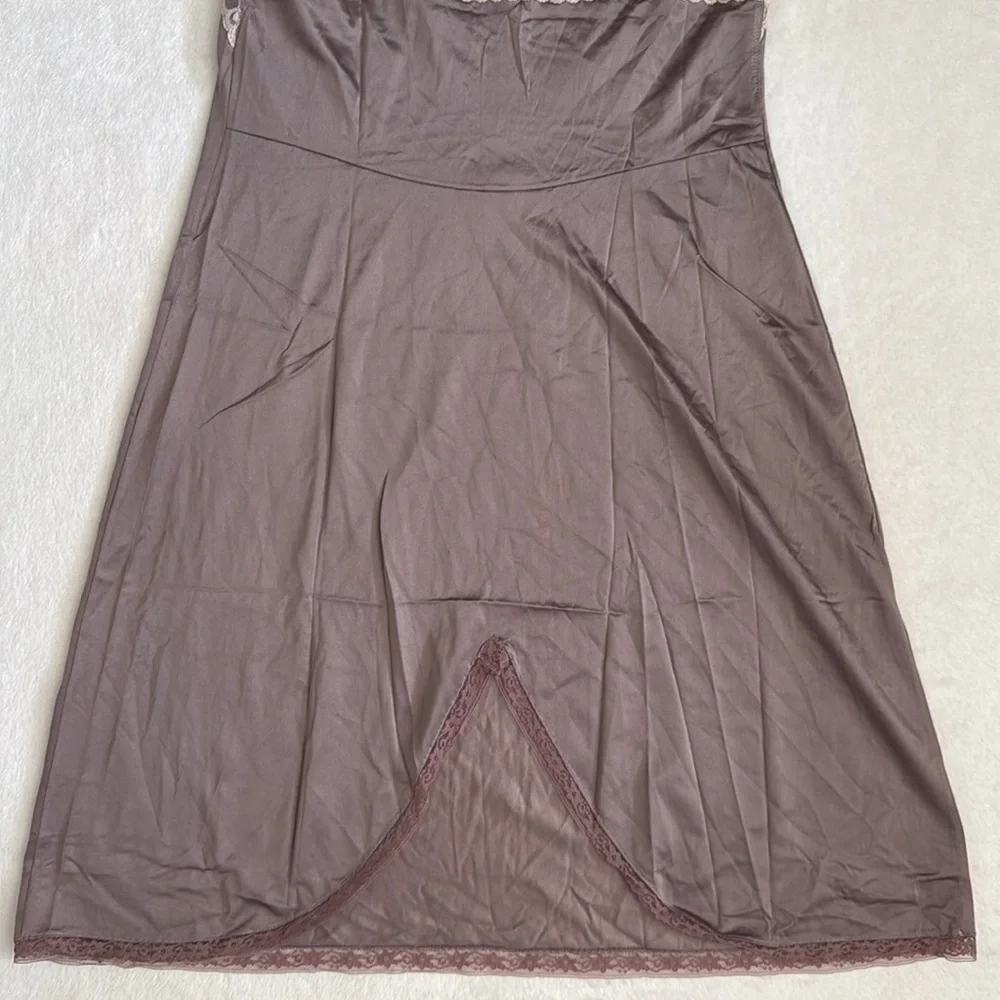 {VTG} Lorraine | 70s 80s Babydoll Scallop Floral Lace Trim Nylon Full Slip Dress - Picture 14 of 16
